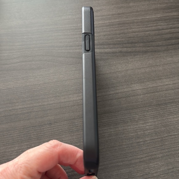 iPhone 12 Pro Max phone case - Picture 3 of 7